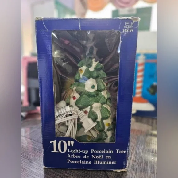 Lighted up Porcelain tree - Picture 2 of 2